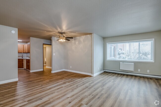 1 BR, 1 BA - 938SF - The Legacy