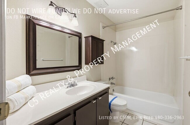 Building Photo - 4950 N Miller Rd