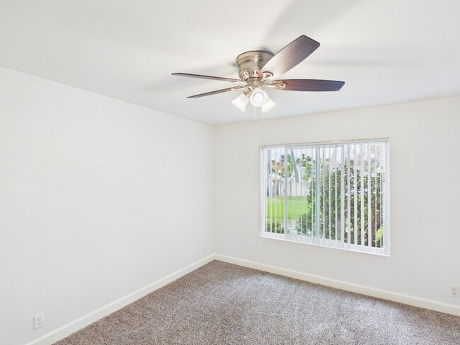 Building Photo - 237 Diamond Way