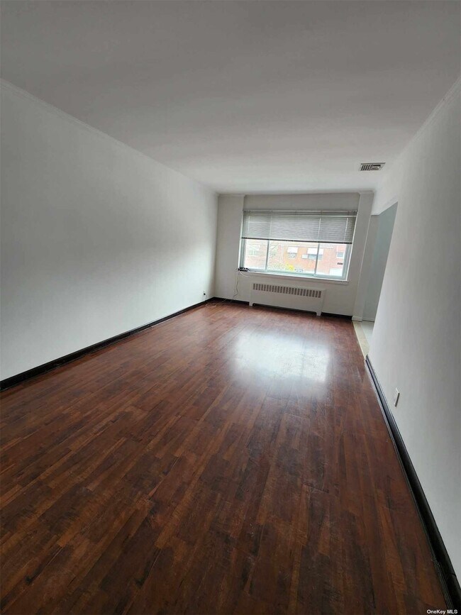 Building Photo - 30-18 81st St