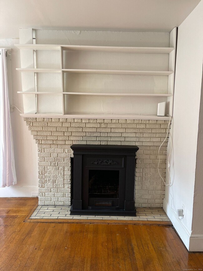 Building Photo - 644 Orange St