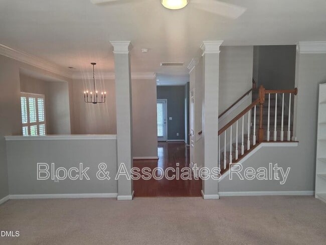 Building Photo - 124 Braeside Ct