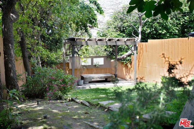 Building Photo - 1337 Westerly Terrace