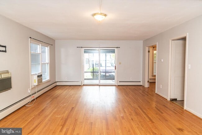 Building Photo - 116 S Union Ave