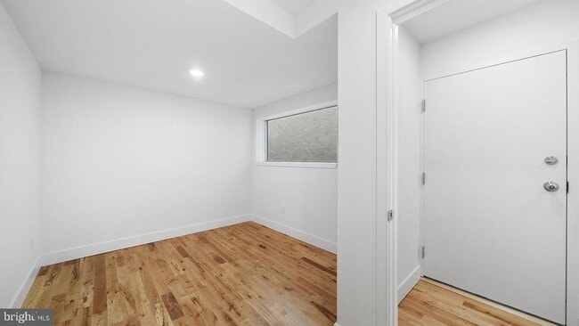 Building Photo - 512 S 4th St