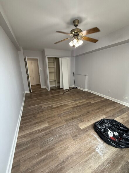 Building Photo - 4230 N Marine Dr
