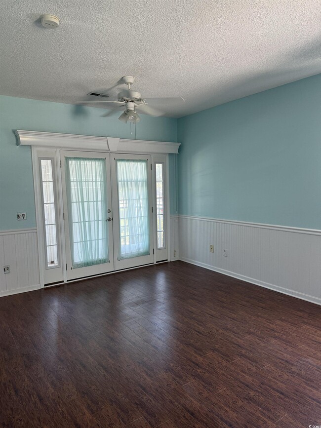 Building Photo - 4206 Sweetwater Blvd