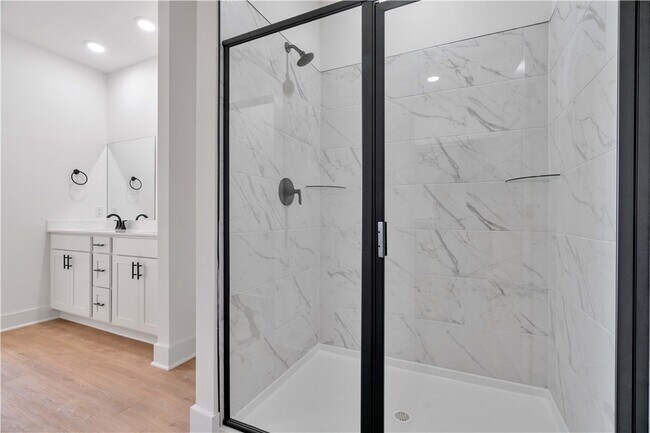 Building Photo - 4805 W Sturgeon St