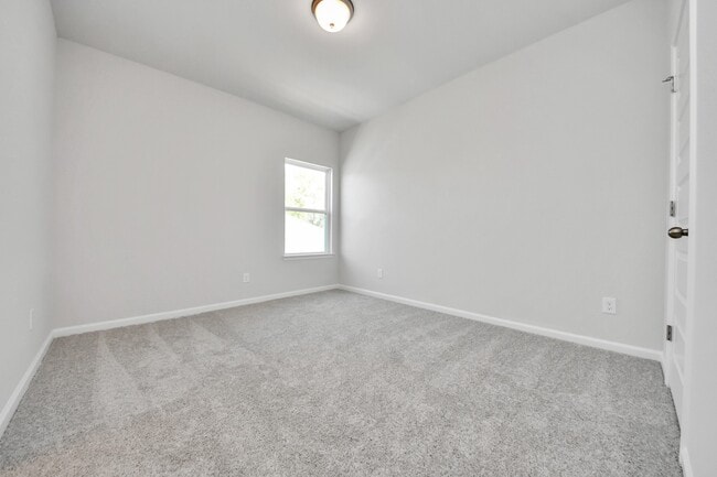 Building Photo - 15523 Foresail Ln