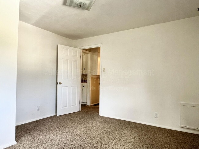 Building Photo - 1804 Fenmoor Pl