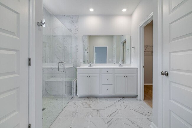 Building Photo - Modern 4BR Home in Gated Westbrook at Savannah Quarters