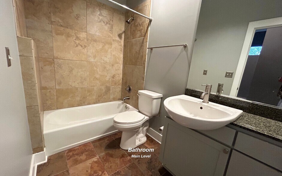 Building Photo - 129 Walnut St