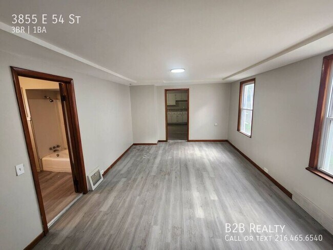 Building Photo - 3855 E 54th St