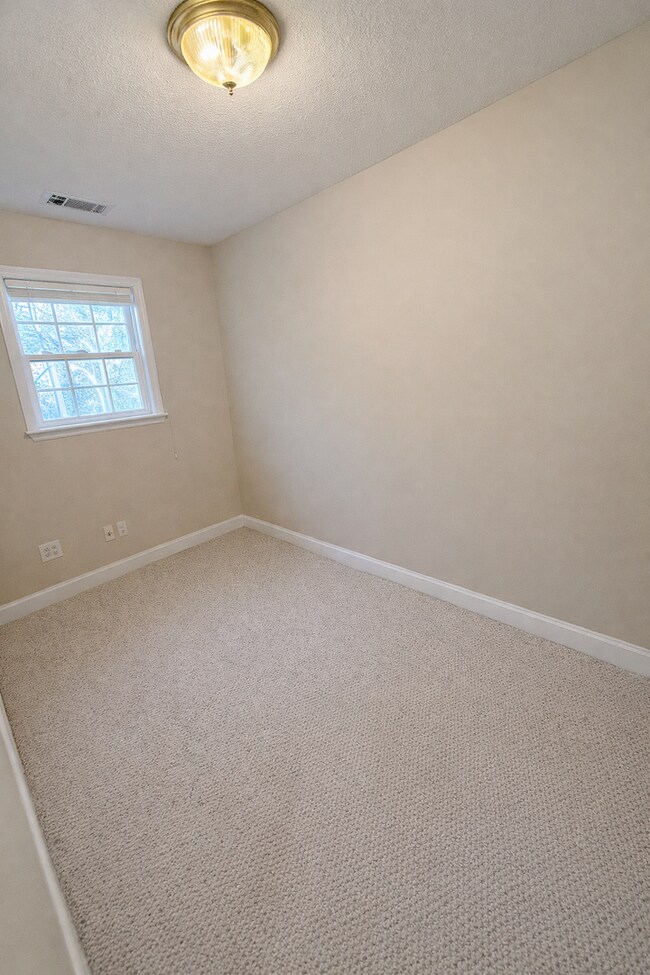 Building Photo - Charming Bonaire Home with Workshop, Privacy Fence & Spacious Layout!