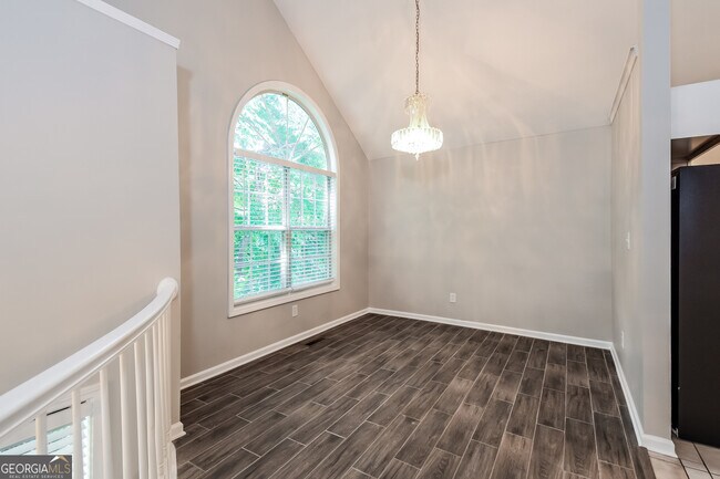Building Photo - 136 Summer Creek Cove