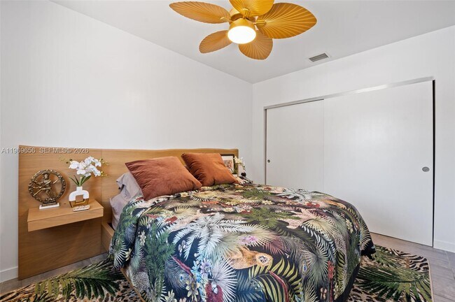 Building Photo - 165 NW 39th St