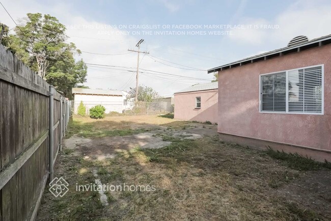 Building Photo - 9471 La Salle Ave