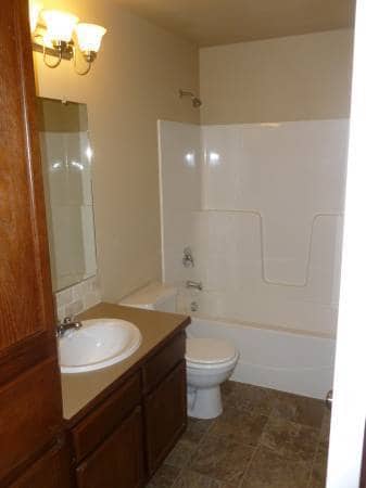 Building Photo - 3 BED TOWNHOME READY SOON!!