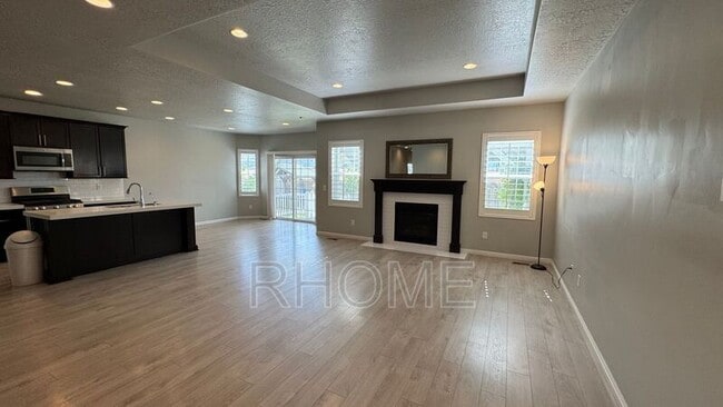 Building Photo - 13022 Sand Creek Dr