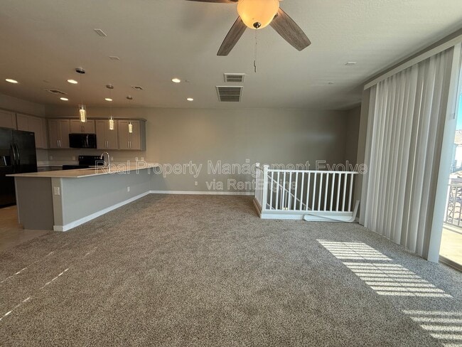 Building Photo - 4064 E Pony Ln