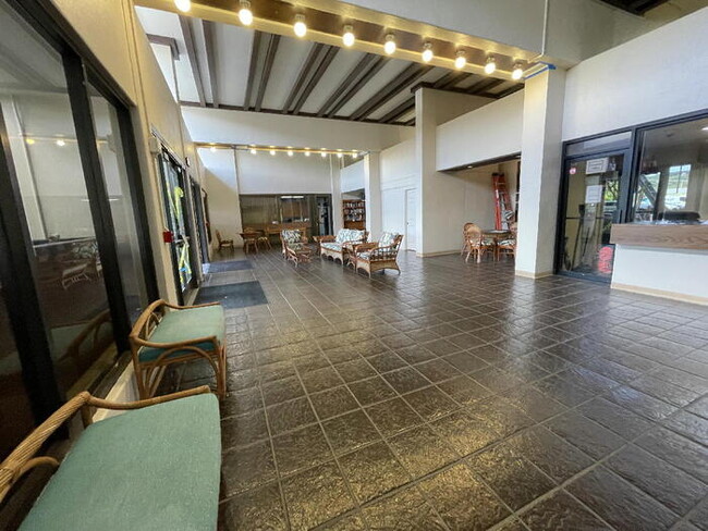 Building Photo - MOTT SMITH LANILOA 1/1/1, W/D, A/C, D/W, e...