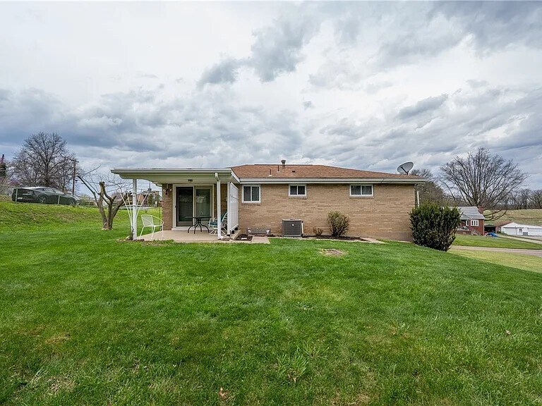 Building Photo - 4974 PA-982