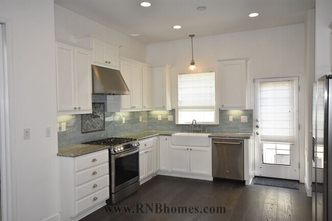 Building Photo - 1096 Provence Village Dr