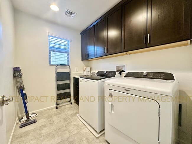 Building Photo - 7755 S Via Casa De Campo