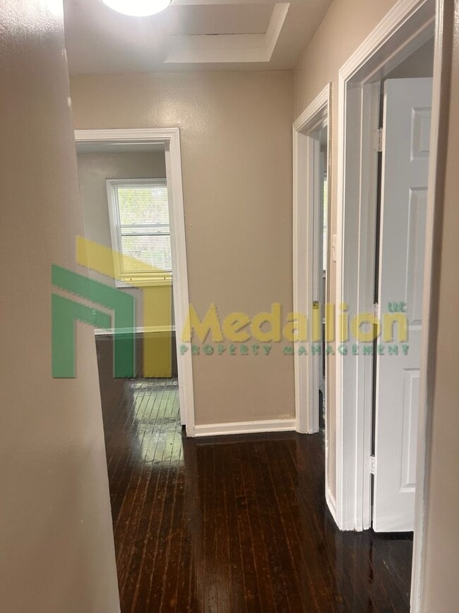 Building Photo - Updated 3-Bedroom Raised Brick Ranch with Spacious Backyard