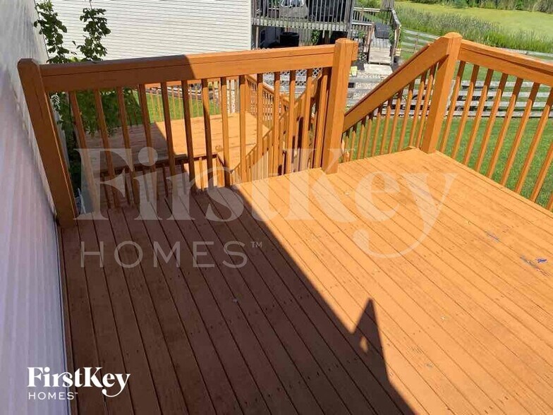 Building Photo - 2572 Ivan Ct