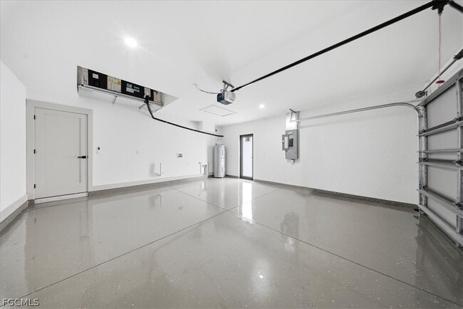 Building Photo - 541 Chalet Ave S