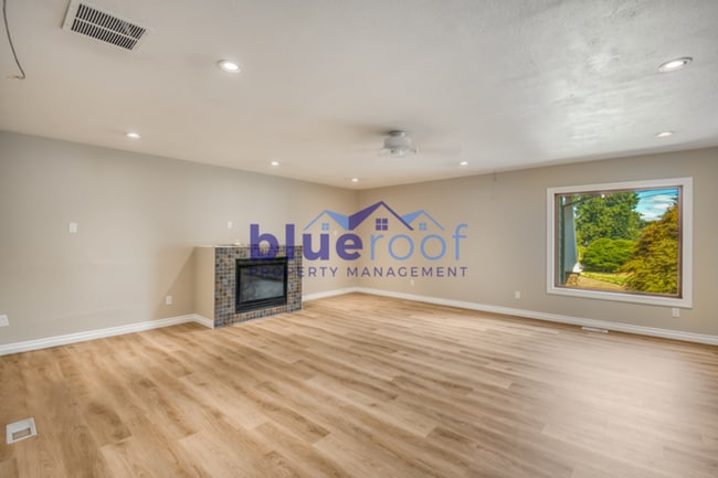 Building Photo - 27827 SW Grahams Ferry Rd