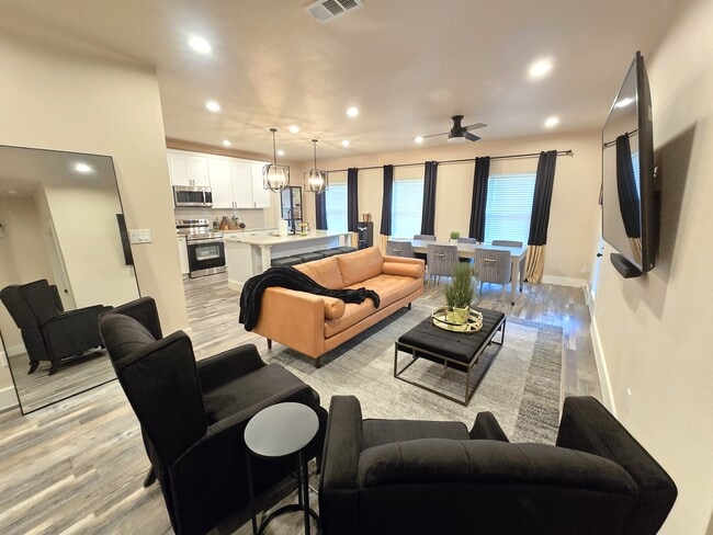 Building Photo - 2716 Brigham Ln