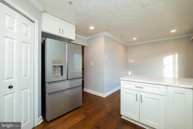 Building Photo - 3317 Hibiscus Ct