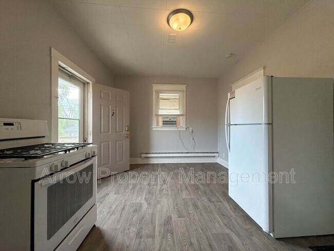 Building Photo - 1341 D St