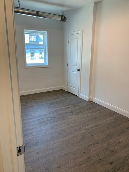 Building Photo - 337 Atwood St