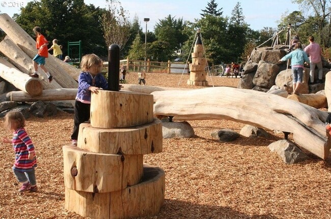 Building Photo - Coming Soon Sellwood-Moreland Two story, 3...