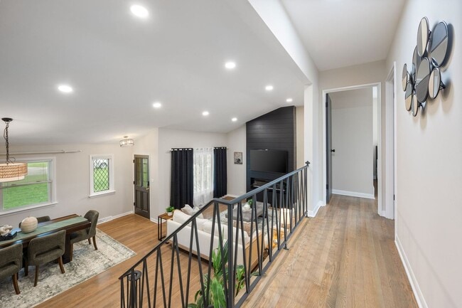 Building Photo - 12548 S Major Ave