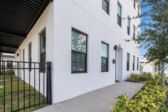 Building Photo - Modern Townhome For Lease in downtown St Pete and Warehouse Arts District