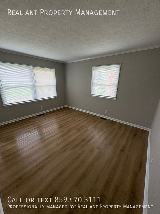 Building Photo - 2180 Winterberry Dr