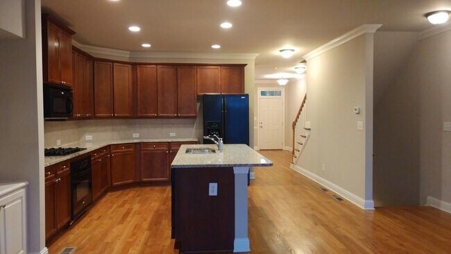 Building Photo - 4286 Baverton Dr