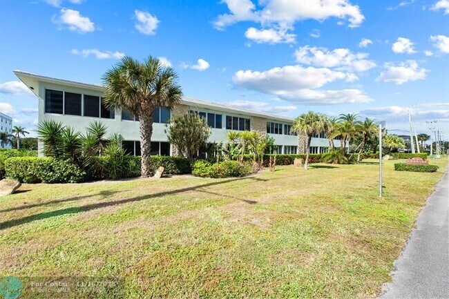 Building Photo - 2561 S Ocean Blvd