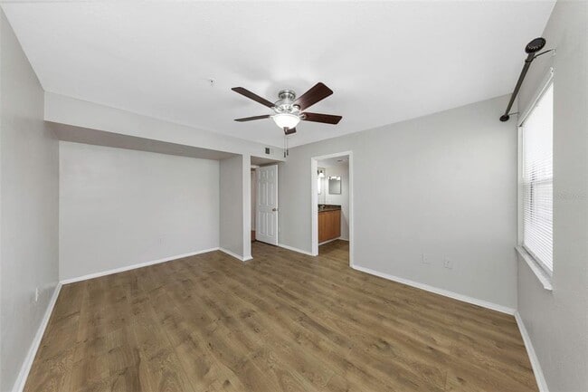 Building Photo - 2400 Feather Sound Dr