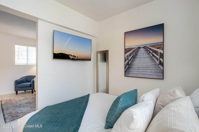 Building Photo - 211 Circle Dr