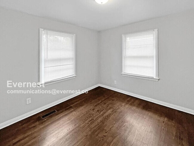 Building Photo - 236 13th Ave NW