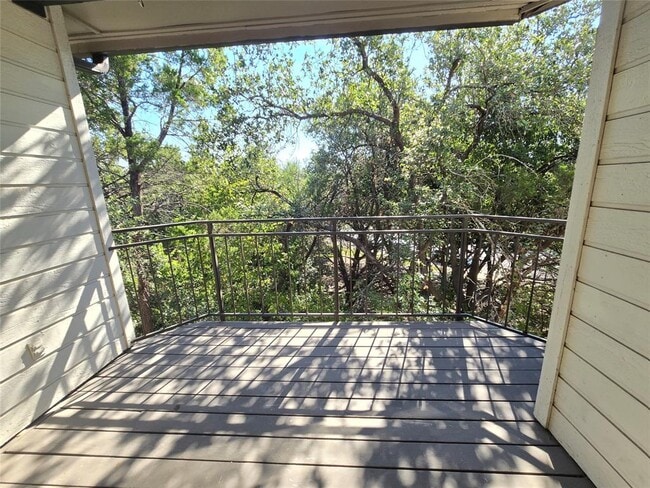 Building Photo - 6000 Shepherd Mountain Cove