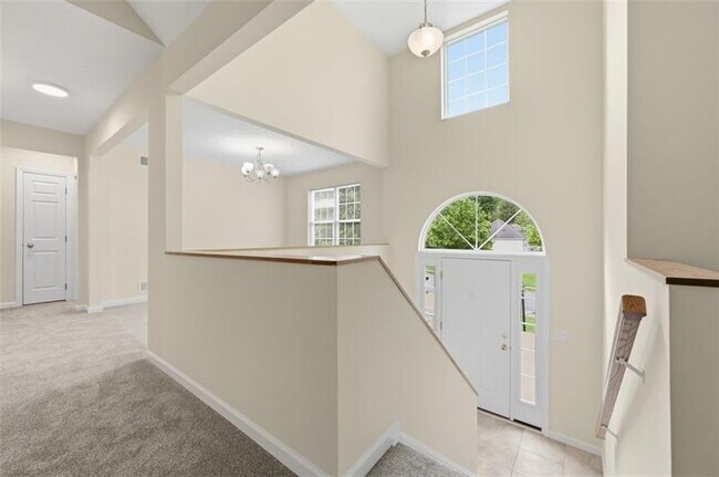Building Photo - 223 Cottonwood Ln