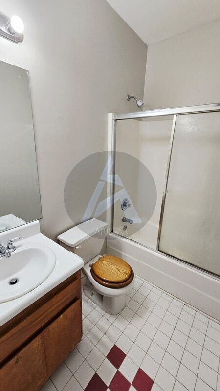 Building Photo - 1651 Massachusetts St SW