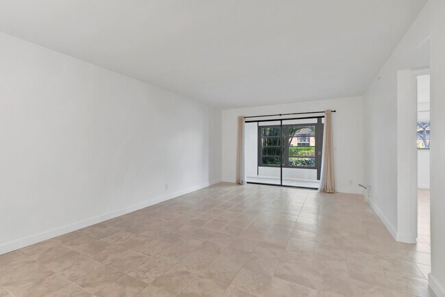 Building Photo - 15364 Lakes of Delray Blvd