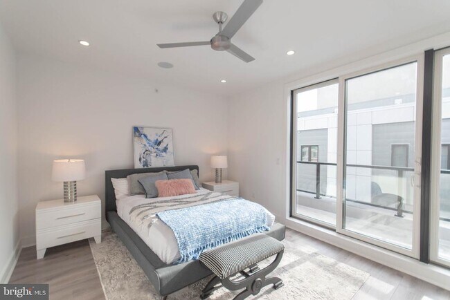 Building Photo - 105 Olive St